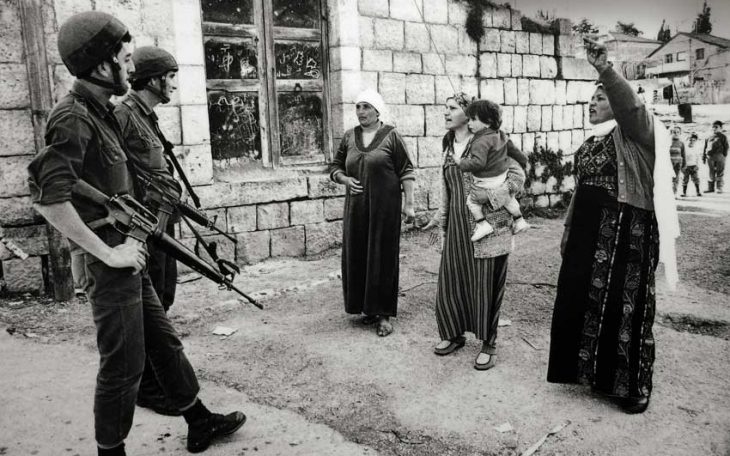 Izrael vs. Palestyna. Żołnierze izrealscy i Palestyńczy.Zdjęcie: Robert Croma / Flickr - CC