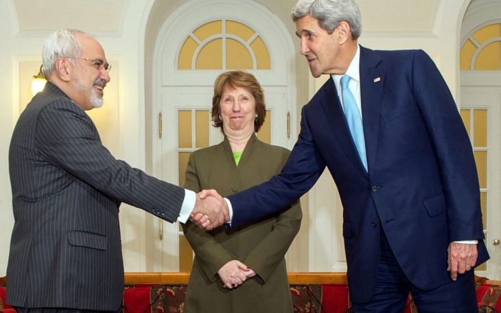 MSZ Iranu Javad Zarif, przedstawicielka UE Catherine Ashton i Sekretarz Stanu USA John Kerry podczas rozmów na temat irańskiego programu atomowego, Wiedeń 2014