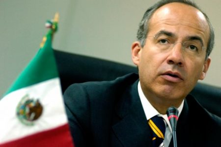 Prezydent Meksyku, Felipe Calderon, nie może zaliczyć roku 2010 do szczególnie udanych (Źródło: animalpolitico.com)