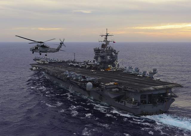 Lotniskowiec USS Enterprise (fot. Official U.S. Navy Imagery)